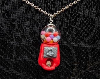 Skull and Gumball machine necklace. Horror gumball machine. Skull candy necklace. Candy necklace. Halloween candy necklace. Horror jewelry
