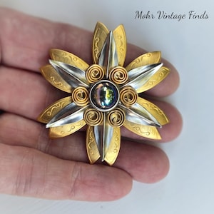 Mixed Metal Women\'s Brooch Set - Gold & Silver Tones Napier Honey Queen Bee Duo Brooch Pin EUC NIB NOS Jeweled  main image 4
