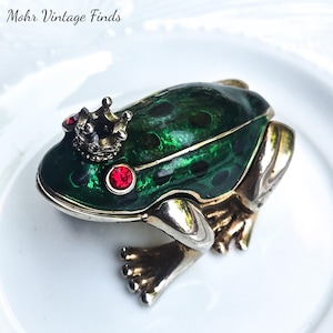 Vintage Enamel Frog with Red Rhinestone Eyes and Crown Gold Tone Trinket Box