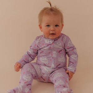Lilac Snowmobile Baby Footed Sleeper/Organic Cotton Onesie/Infant Outfit/Snowmobile Baby/Winter Outfit/Baby Romper/2Way Zipper/Foldover cuff