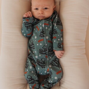 Green Snowmobile Baby Footed Sleeper/Organic Cotton Onesie/Infant Outfit/Snowmobile Baby/Winter Outfit/Baby Romper/2Way Zipper/Foldover cuff