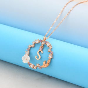 Joyas minimalistas, regalo de Etsy, joyas hechas a mano, joyas simbólicas con significado, joyas para mujeres, letra S, joyas personalizadas, artísticas, collar