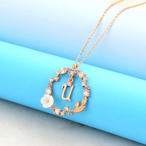 Collar con letra personalizada, joyería minimalista, regalo de cumpleaños para ella, símbolo de renovación, regalos para madres, letra U, plata de ley 925