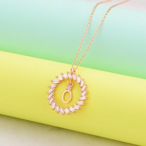 Delicada y única plata, regalo para ella - Plata, diseño elegante, joyas para mujeres, letra O, artística, collar, regalo, joyas con envío rápido