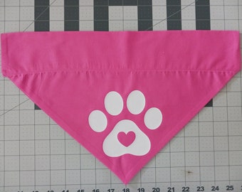 Diva Paw Dog Bandana, Over the Collar