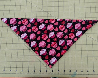 Valentine Dog Bandana, Cupcakes and Hearts