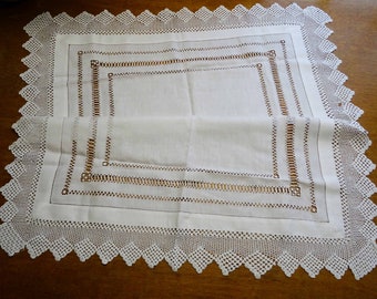 Small white linen cloth with deep lace border.  Centre cloth, garden, summer, tea time, supper, dinner