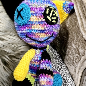 Crochet Zombie Kitty, Yellow Black Crochet Cat Plushie, Spooky Halloween Crochet Kitten, Handmade OOAK Halloween Plushie, Scary Zombie Cat