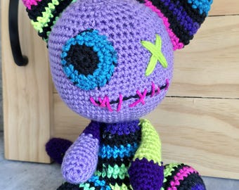 Crochet Zombie Cat Plushie: Yellow & Black Halloween Kitten