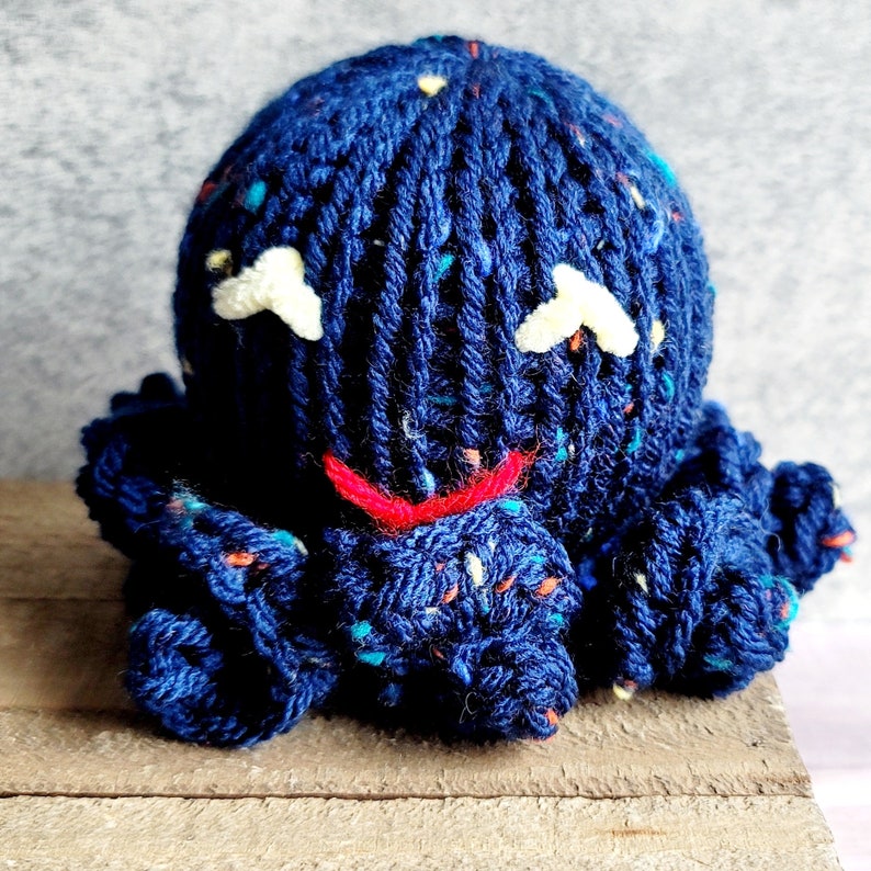 Baby Blue Amigurumi Octopus, Blue Crochet Octopus Plushie, Anxiety Stress Relief Gift, Baby Shower Gift, Stuff Sea Creature Plushie Navy Tweed