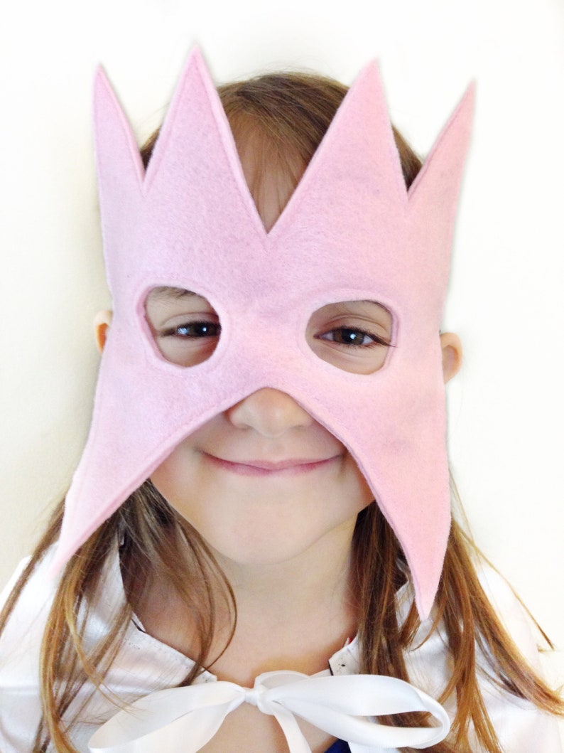 Caped Costumers Child/'s Pink Superhero Mask Ice Tween