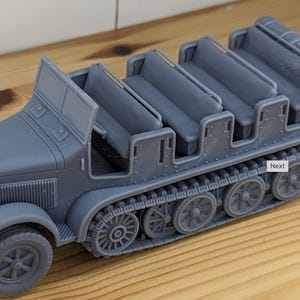 15mm, 28mm or 32mm World War 2- Resin Printed Half-track Sd.Kfz.6 Zugkraftwagen 5t + Crewmen (Germany, WW2)