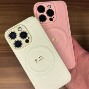 Custodia per iPhone MagSafe in pelle con incisione personalizzata / Cover per telefono con iniziali personalizzate / Custodia per iPhone con monogramma di lusso / Regalo elegante per uomini e donne
