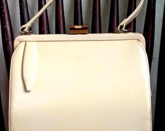 Vintage 1950s 1960s Cream Leather Or Faux Leather Handbag 9x8.5x3 Inches, June Cleaver Style, Rich Craft