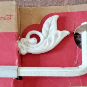 2 Vintage Retro White Swing Arm Kencrest Metal Swinging Extension Curtain Rods, Leaf Pattern with Hardware, Extends 14-22 Inches
