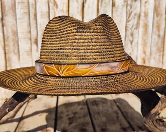Handgefertigter Strohhut mit Gelber Blume & Vintage Braunem Lederband | Einzigartiges Boho-Chic Design