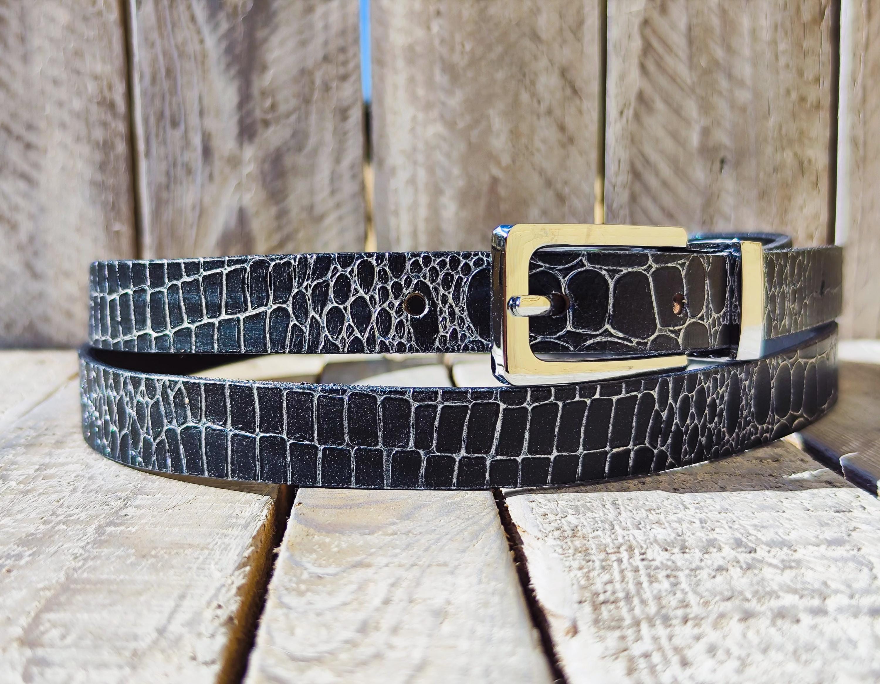 Elegant Black Leather Belt With Gold Buckle - Adjustable 