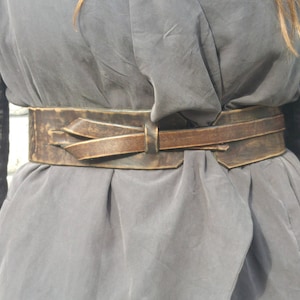 Handcrafted Brown Leather Waist Belt - Women&#39;s Fashion, Unique Leather Accessory
