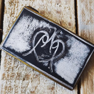 White Leather Belt Buckle with Black Wash and ISHAOR Logo - 4cm Unique Design for Belts -