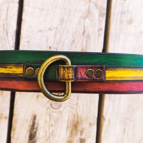 Collier rasta pour chien Collier rasta pour chien avec rayures rouges jaunes vertes et délavage brun, collier pour chien en cuir jamaïcain Bob Marley avec nom