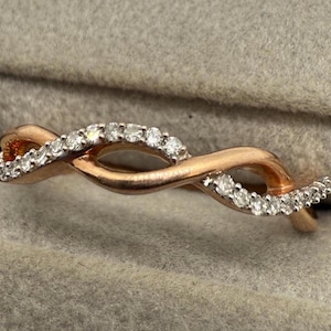 Women&#39;s Natural  Diamond Twist Ring  in 14K Rose Gold Size 7