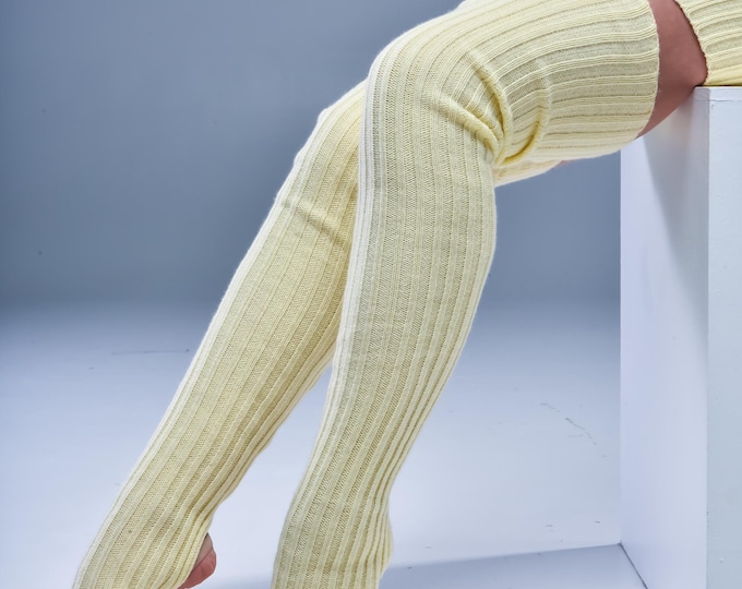 Knitted Thigh High Dance Leg Warmers, Soft Stretchy Stirrup Socks, Warm Acrylic Socks for Ballet, Yoga, Pilates or Studio Workouts