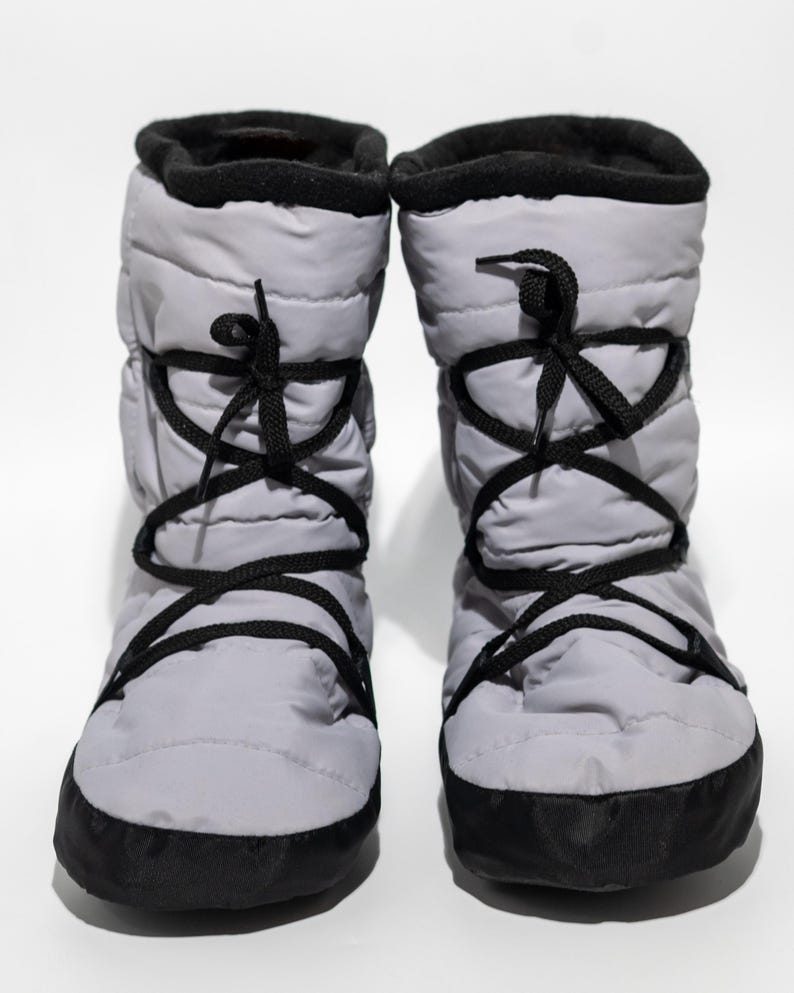 dance warm up boots
ballet booties
dance slippers warm
rehearsal shoes
studio warm shoes
dancer booties
ballet warm shoes
cozy dance shoes
insulated slippers
fleece dance shoes
warm studio shoes
quilted booties
dance footwear
ballet accessories
warm rehearsal shoes
indoor dance shoes
dancer gift shoes
soft dance slippers
winter dance shoes
studio booties
