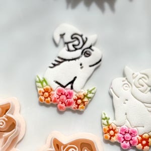 Set di stampi in argilla polimerica a forma di rospo stravagante: cappello da strega a forma di rana floreale, gioielli fantasy
