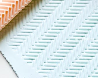 Herringbone Texture Roller: Geometric Embossing Tool for Polymer Clay