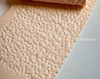 Hexagon Texture Roller: Geometric Pattern for Polymer Clay
