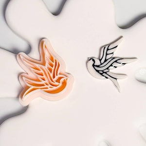 Sparrow Clay Cutter: Flying Bird Imprint, Detailed Wings