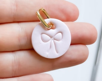 Charm Bowie Clay Cutter: Bow Heart Circle