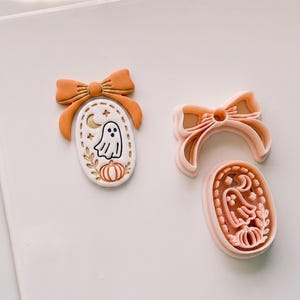 Moonlit Boo Cutter: Bow Framed Ghost Cameo for Polymer Clay