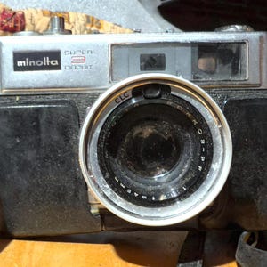 Minolta Mi-Matic 11 Super 3 Circuit 35mm Film Rangefinder Camera