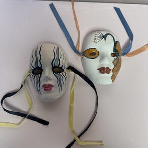 Set Of 2 Vintage Ceramic Hand Painted Face Mask Wall Hanger Mardi Gras Signed