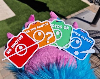 Photo Fursuit Badges: No photos, ask for photos