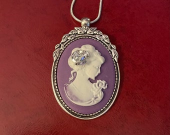 Lady Whistledown Cameo Necklace