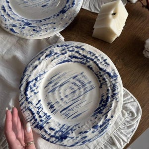 Handmade Coral Dinner Plate – 26 cm Modern Ceramic Tableware, Unique Glazed Plate, Artisan Serving Dish for Everyday or Special Occasions