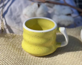 Taza de café de gres hecha a mano / Taza de té rústica de cerámica artesanal / Regalo único de cerámica esmaltada para amantes del café y el té