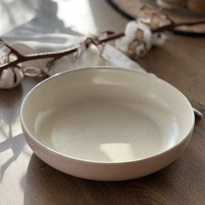 Plato hondo versátil para servir ensaladas, platos principales, postres y sopas: diseño minimalista para uso diario - Plato de cerámica para bodas