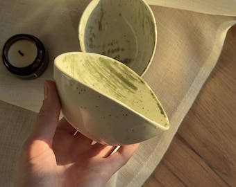Salsera de cerámica hecha a mano / Diseño ondulado / Cerámica elegante / Vajilla artesanal / Regalo de cocina