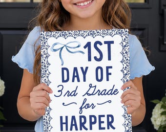 Printable 1st Day of School Sign, Blue Bow Back to School Photo Prop, 1st day of Kindergarten, Any Grade 1st Day of School Sign, Blue Floral