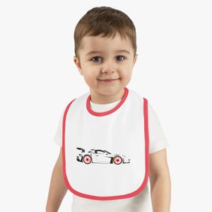 Czerwony/żółty śliniaczek dla niemowląt 911 GT3 RS, uroczy prezent dla dziecka, zabawny śliniaczek dla entuzjastów Porsche, idealny na baby shower, uroczy śliniaczek do karmienia