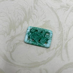 Vintage Peking Glass Green Cabochon
