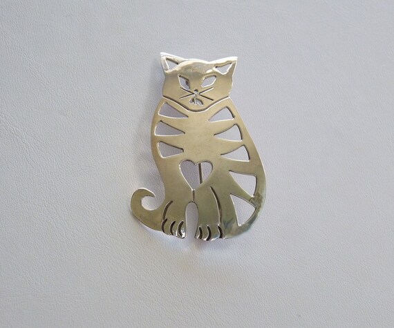 Vintage Sterling Silver Tabby Cat and Heart Brooc… - image 10