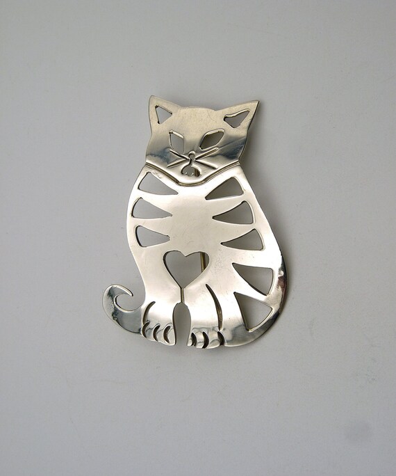 Vintage Sterling Silver Tabby Cat and Heart Brooc… - image 2