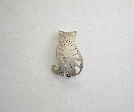 Vintage Sterling Silver Tabby Cat and Heart Brooc… - image 1