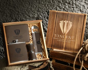 Coffret cadeau garçons d'honneur, coffret cadeau garçons d'honneur en bois gravé, coffret cadeau personnalisé avec ouvre-bouteille et flasque, cadeau pour homme d'honneur, cadeau pour papa