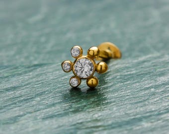 Arete de flor con diamante con rosca interna • Arete de flor de oro macizo de 14 quilates • Arete de flor con parte posterior plana y rosca para labio de 18 g • Regalo perfecto para el Día de la Madre
