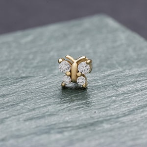 Diamanten vlinderstekker in goud • vlindertragusoorbel met inwendig schroefdraad • 14K massief gouden piercingsieraden met platte achterkant, sieraden voor cadeau